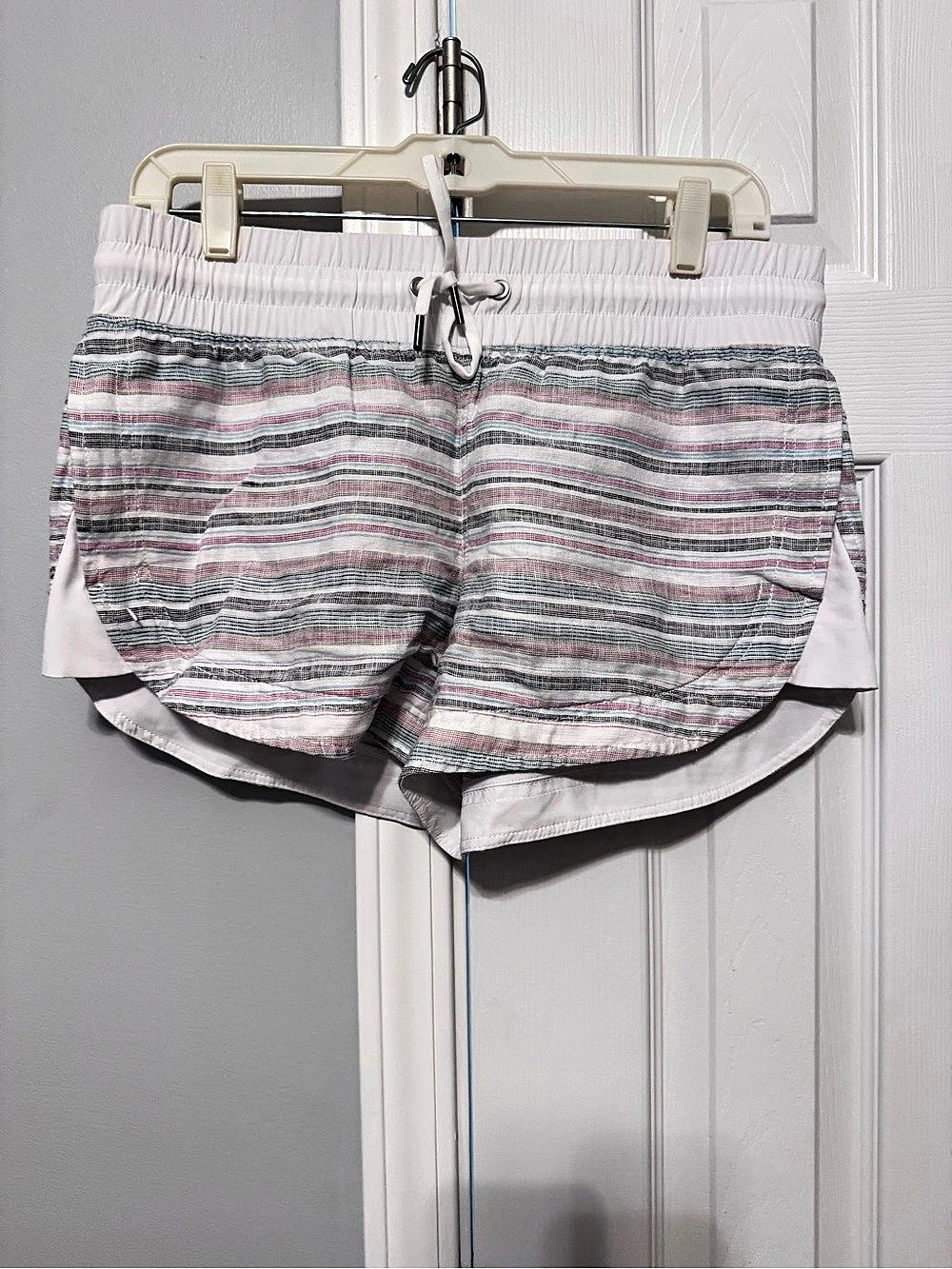 Athleta Striped Athletic Shorts Gray & Pink Size 6 Like New